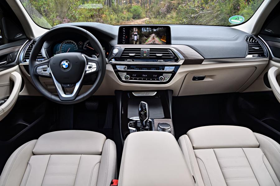 Торпедо BMW X3 xDrive30d xLine (G01) 2017 года  (WW) (фото 130 из 178)